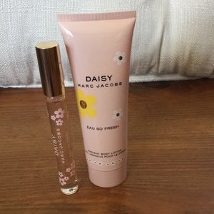 Marc Jacobs Daisy Eau So Fresh Roll-on & Lotion